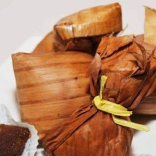 Peruvian Chapana: Authentic Quinua Sweet Recipe Chapana, sweet quinoa with cinnamon and wrapped in the traditional way with dry corn leaves.
